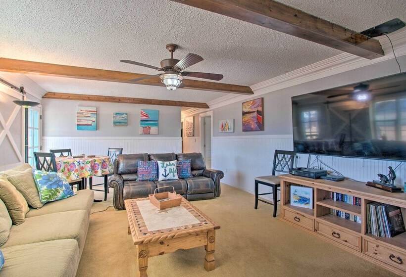 Walk To Lake Texoma: Family Friendly Retreat!