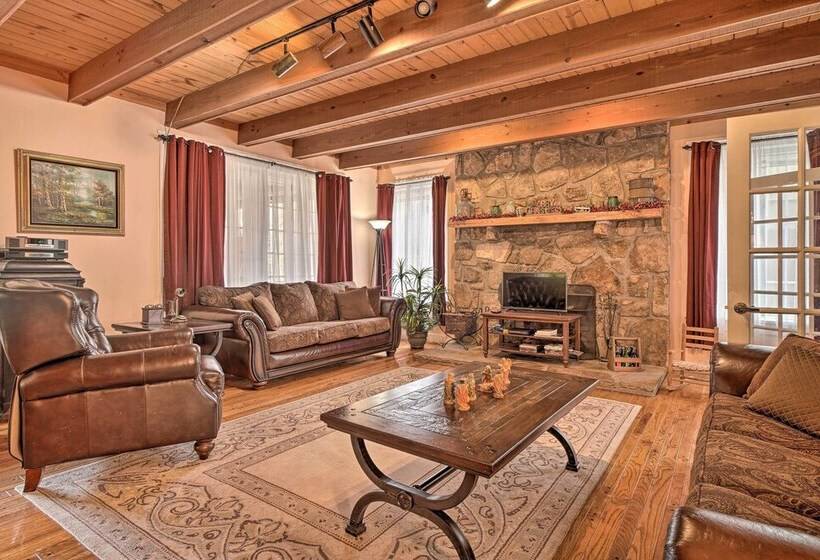 Tranquil Smoky Mountain Cabin W/ Porch & Fire Pit