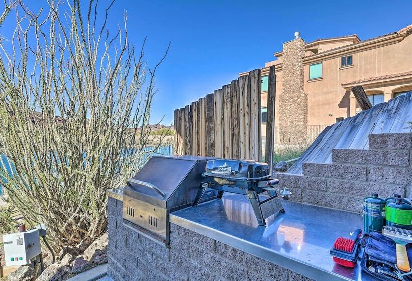Spacious Parker House On The Colorado River!