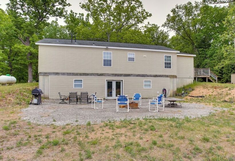 Spacious Wellston Home Near Hiking & Skiing!