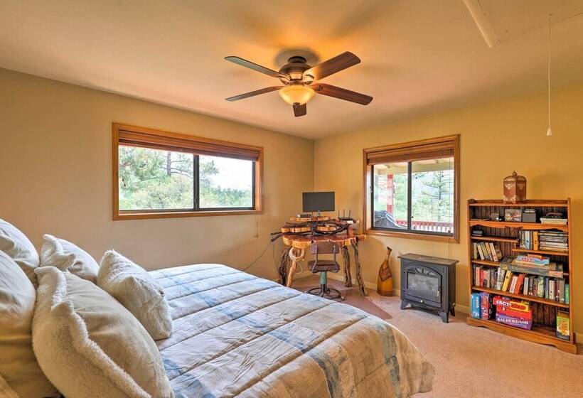 Strawberry Hideaway In The Pines W/ Hot Tub!