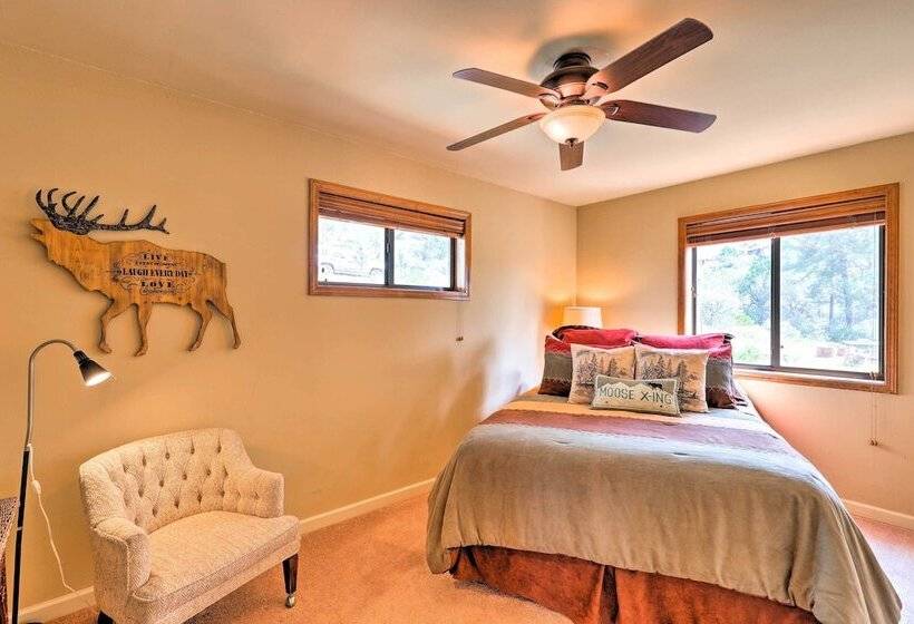 Strawberry Hideaway In The Pines W/ Hot Tub!