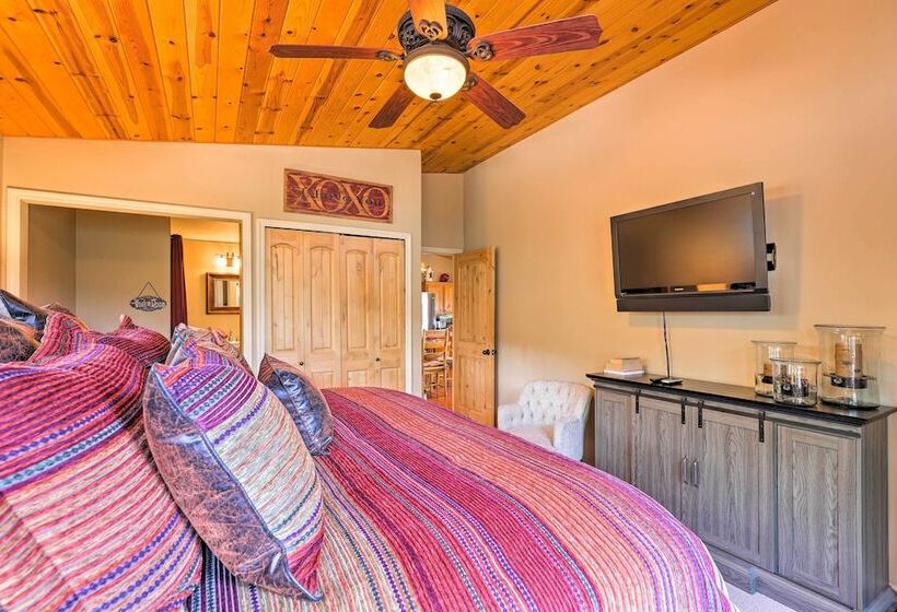 Strawberry Hideaway In The Pines W/ Hot Tub!