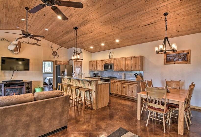 Stunning Home W/ Fire Pit, 11 Mi To Mt Yale!