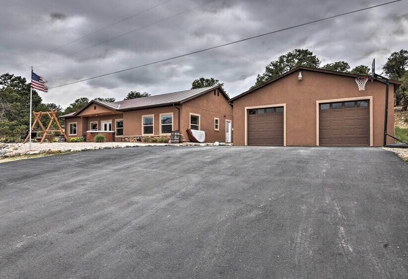 Stunning Home W/ Fire Pit, 11 Mi To Mt Yale!