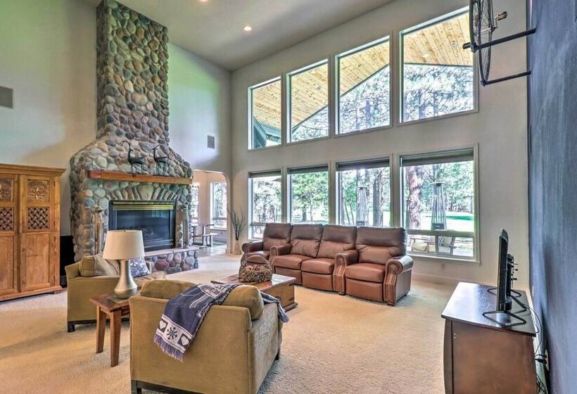 Stunning Pinetop Lakes Country Club Retreat!