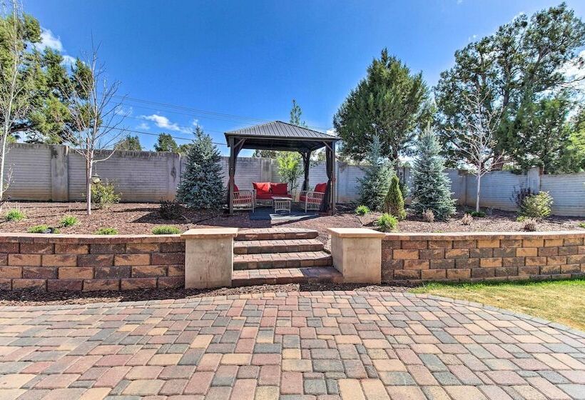 Stylish Show Low Hideaway W/ Patio + Gazebo!