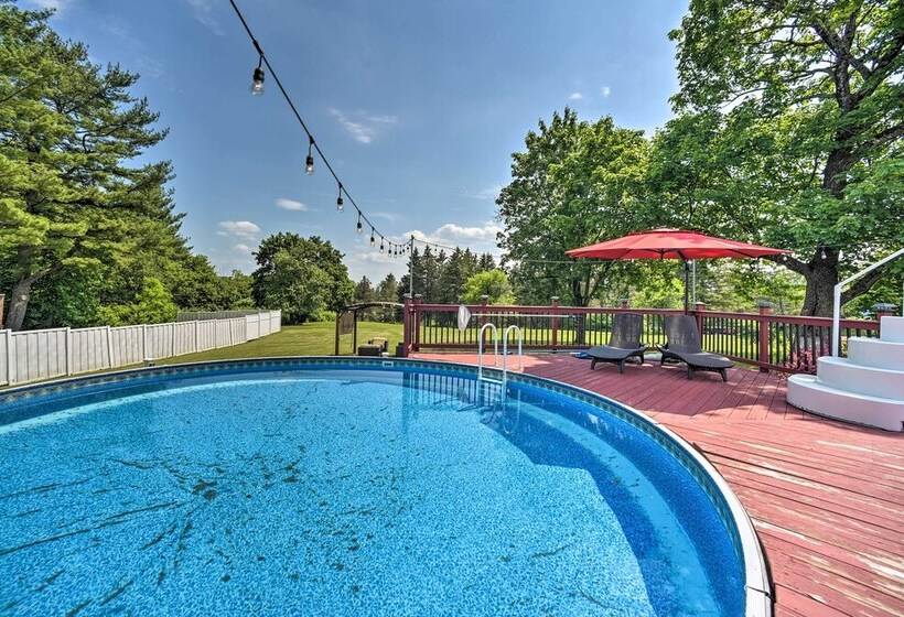 Stylish Suburban Getaway, 10 Miles To Royal Mtn!