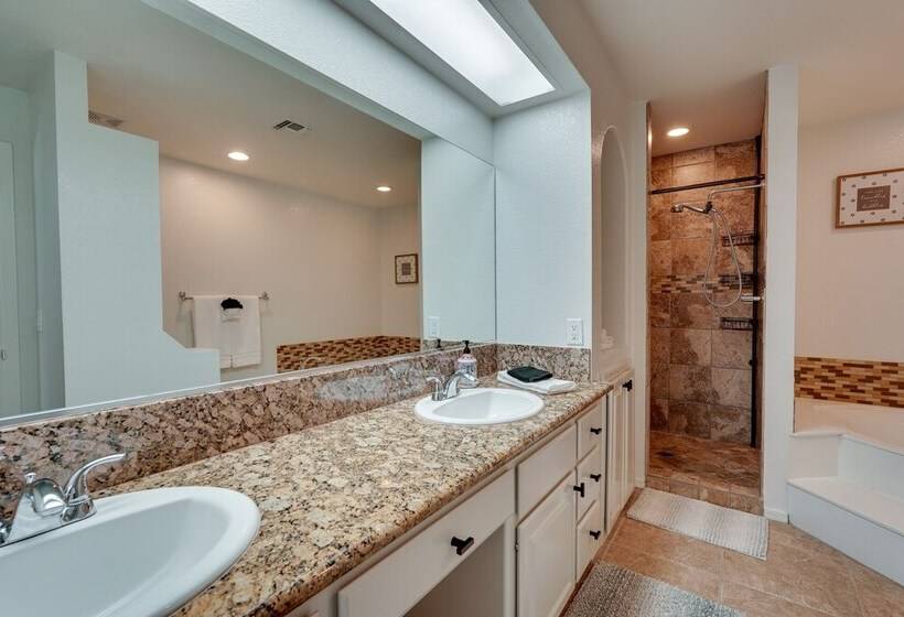 Pet Friendly Lake Havasu Home W/ Hot Tub & Pool