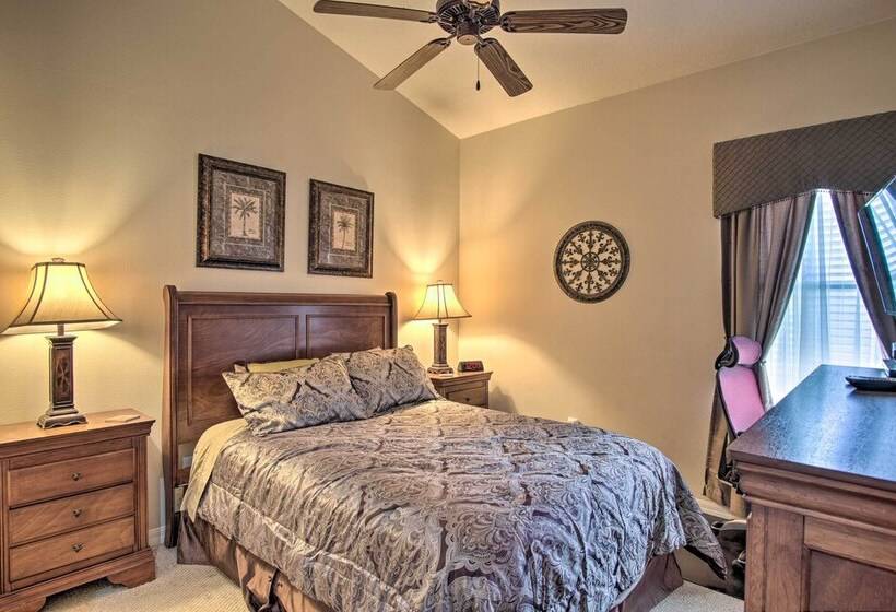 Sunny Villa W/ Lanai: 17 Mi To Disney!