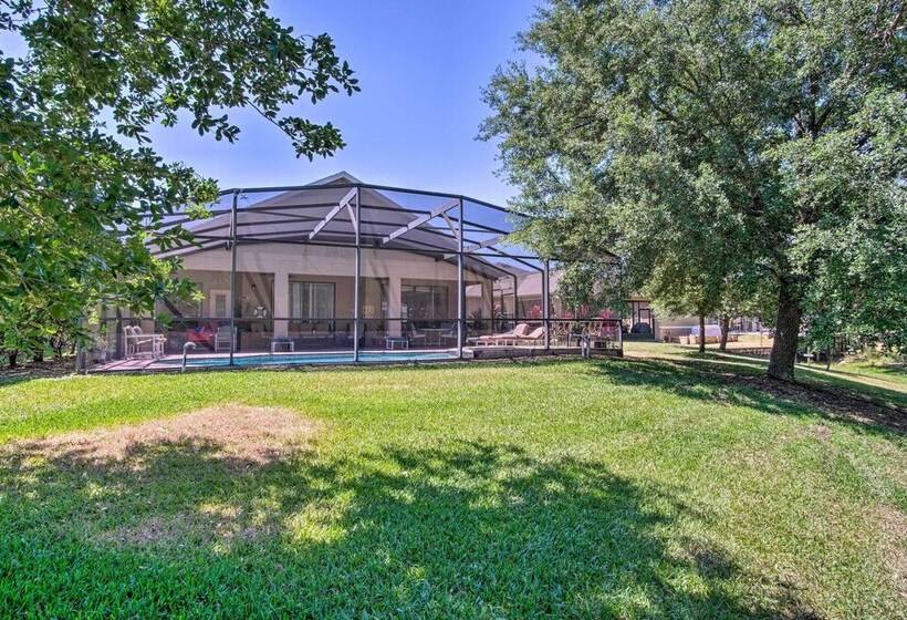 Sunny Villa W/ Lanai: 17 Mi To Disney!