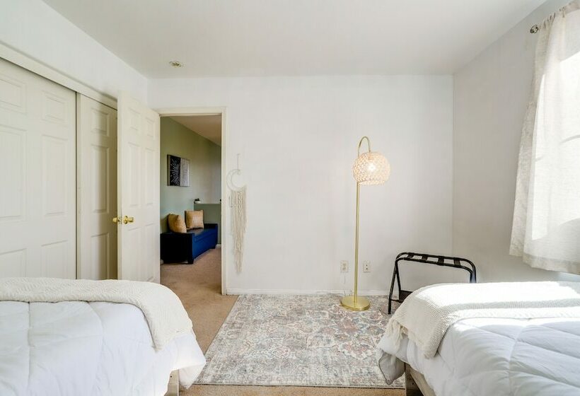 Sunny California Retreat   Pool, Patio & Grill!