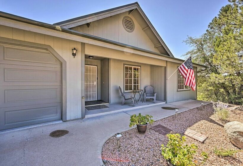 The Cozy Cabin: Private & Updated Payson Residence