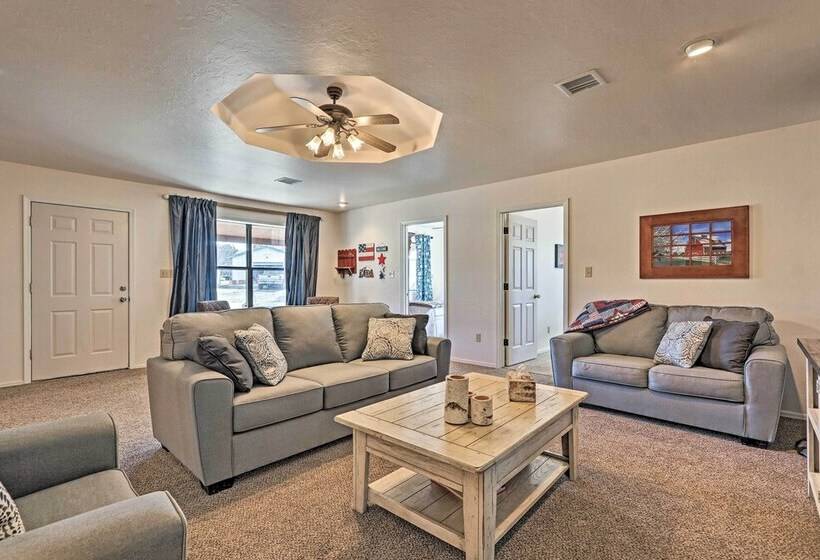 The Eagar House  White Mountains Gem W/ Views!