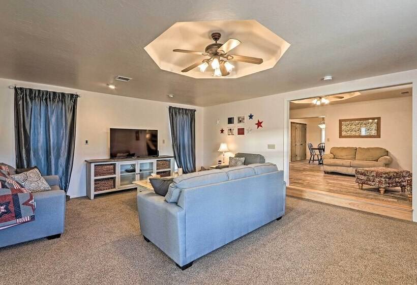 The Eagar House  White Mountains Gem W/ Views!