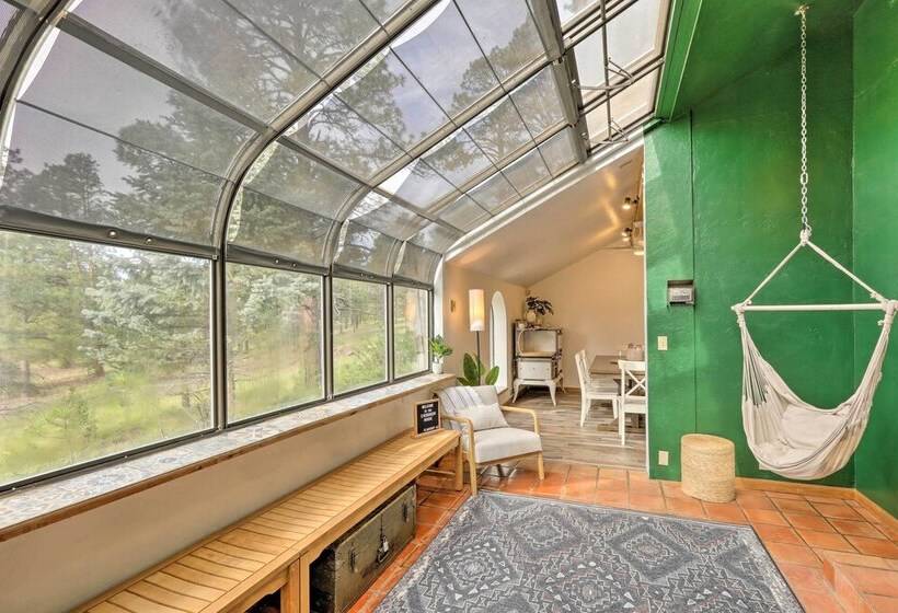 The Evergreen House: 5 Acres, Hot Tub, & Ac!