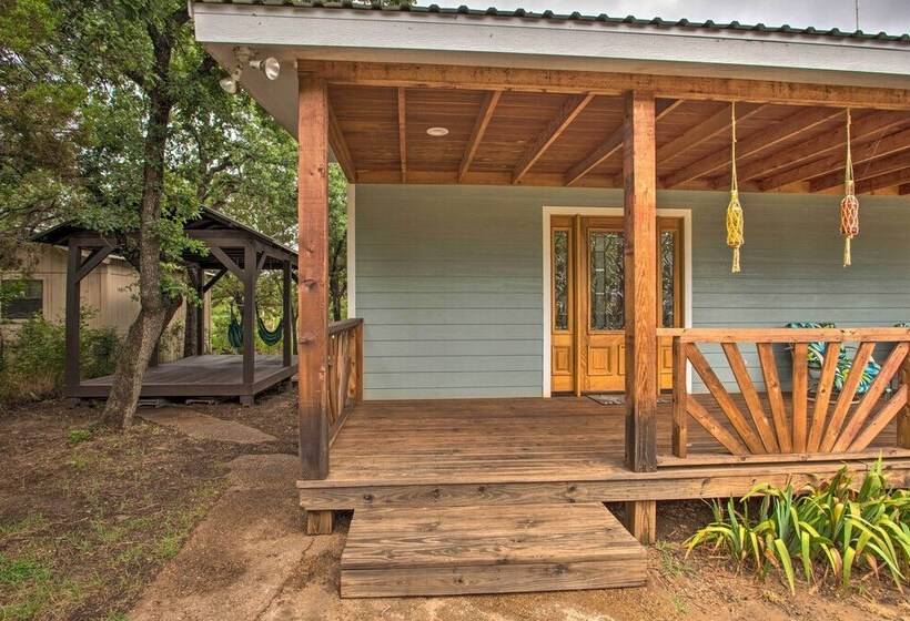 Tranquil Palo Pinto Home W/ Deck + Boat Dock!