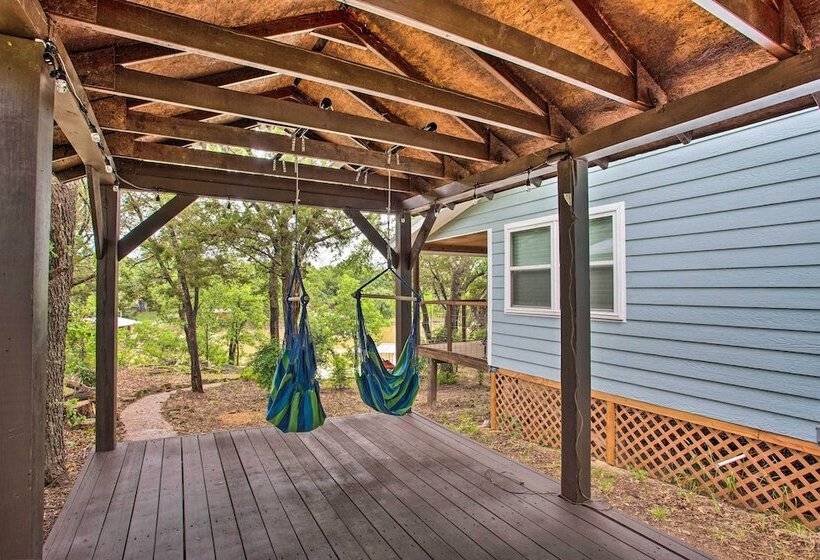 Tranquil Palo Pinto Home W/ Deck + Boat Dock!
