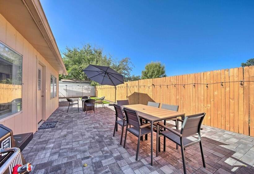 Trendy Digs W/ Yard Games, Fire Pit & Grill!