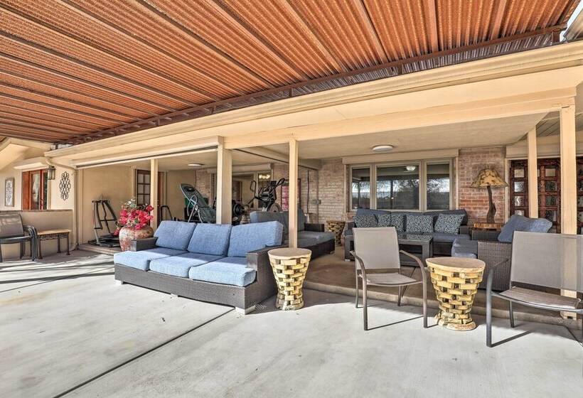 Tucson Casita With Courtyard, Hot Tub & Fire Pits!