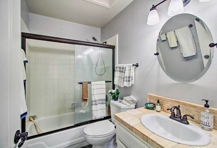 Tucson Retreat W/ Private Pool + Mtn Views