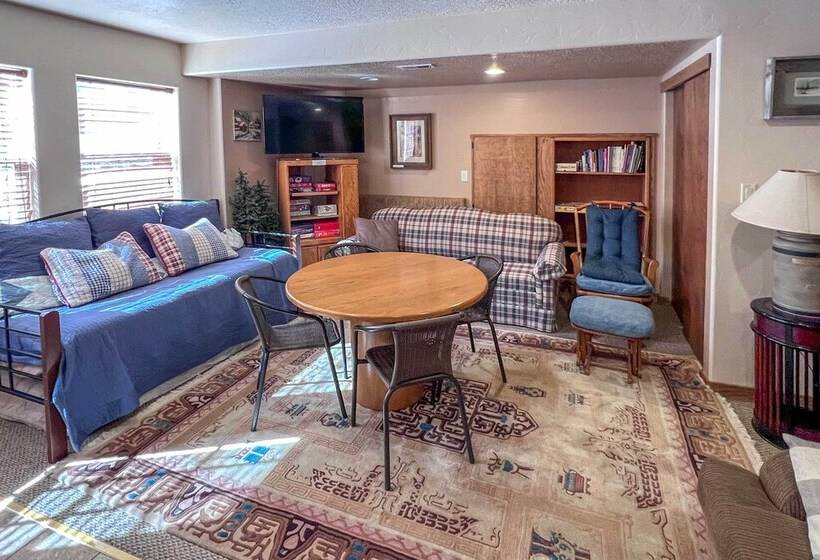 Mtn Cabin Between Bryce Canyon & Zion Nat L Parks!