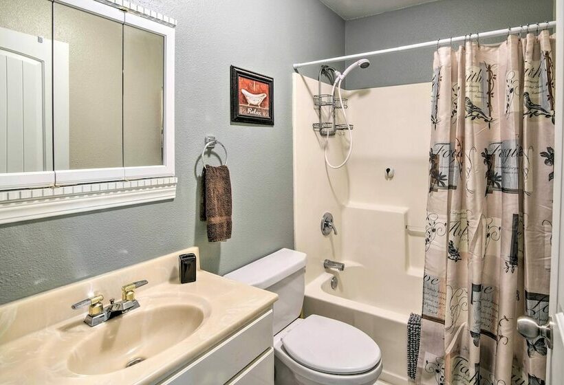 Updated Coos Bay Home ~ 2 Mi To Pacific Ocean