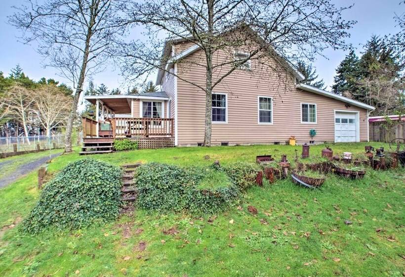 Updated Coos Bay Home ~ 2 Mi To Pacific Ocean