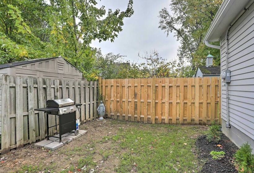 Pet Friendly Home   1/2 Mi To Downtown Willoughby!