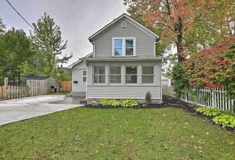 Pet Friendly Home   1/2 Mi To Downtown Willoughby!