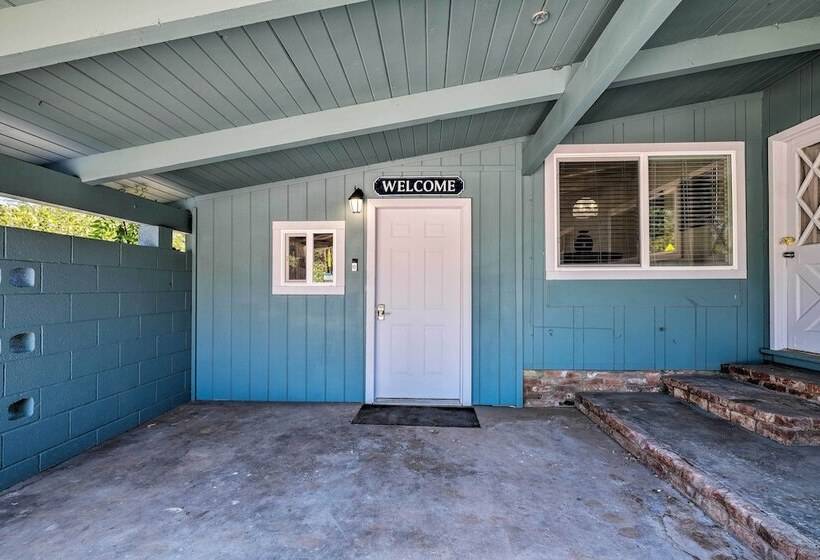 Quaint Jamestown Home W/ Yard: Half Mi To Downtown