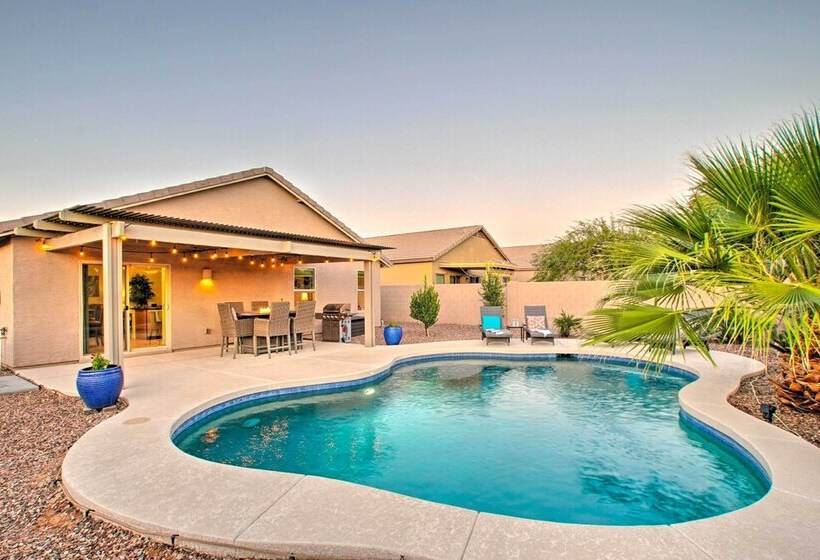 Backyard Oasis: Updated San Tan Valley Escape
