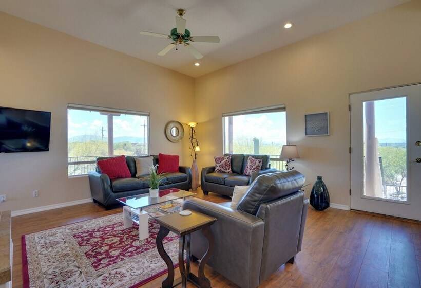 Updated Tucson Home W/ Panoramic Mtn Views & Pool!