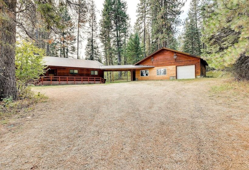 Upscale Cabin W/ Mountain Views + Large Game Room!