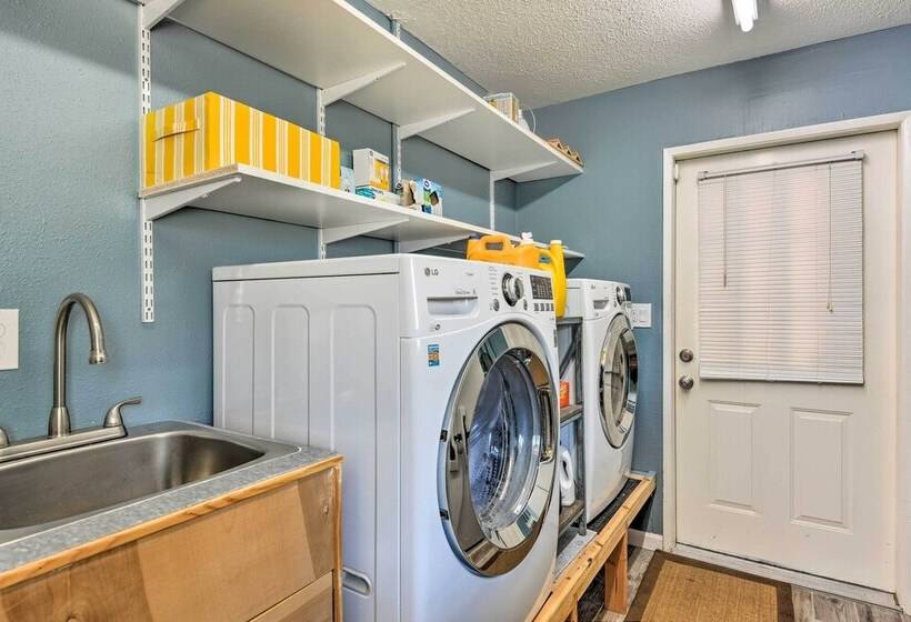 Upscale Sun City Home On South Golf Course