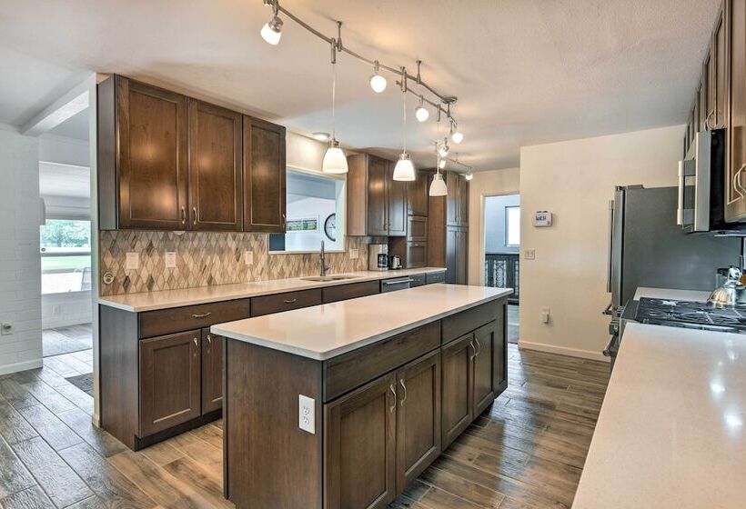 Upscale Sun City Home On South Golf Course