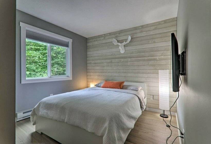 Upscale Tobyhanna Cabin W/ Resort Style Amenities!