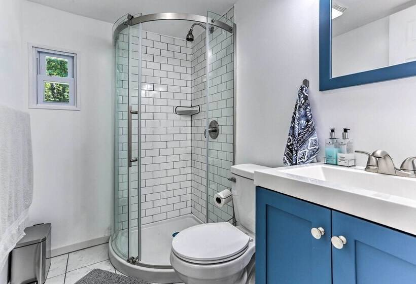 Wallkill Riverfront Retreat: Canoe & Relax!