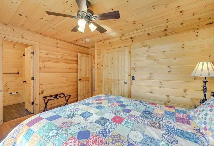 Warm & Cozy Cabin W/ Deck On Top Of The Blue Ridge