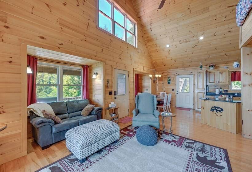 Warm & Cozy Cabin W/ Deck On Top Of The Blue Ridge