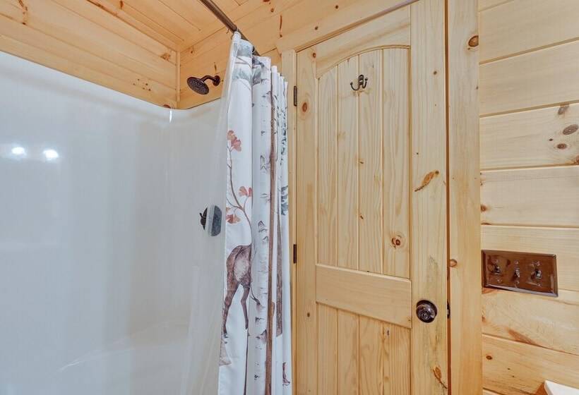 Warm & Cozy Cabin W/ Deck On Top Of The Blue Ridge