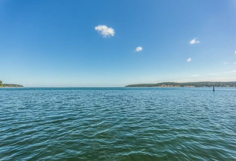 Washington Waterfront Home W/ Sequim Bay Access