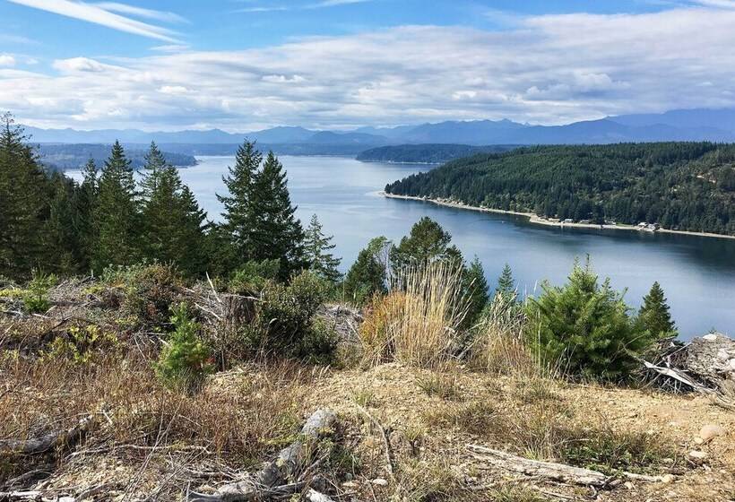 Waterfront Home On  Gold Coast  Of Hood Canal!