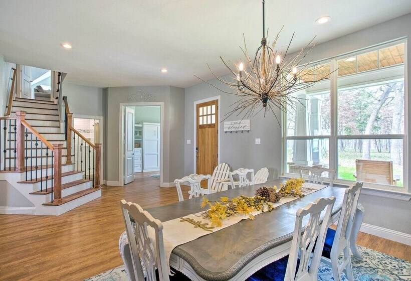 Waterfront Lake Tawakoni Home W/ Fire Pit!