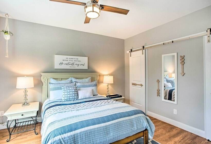 Waterfront Lake Tawakoni Home W/ Fire Pit!