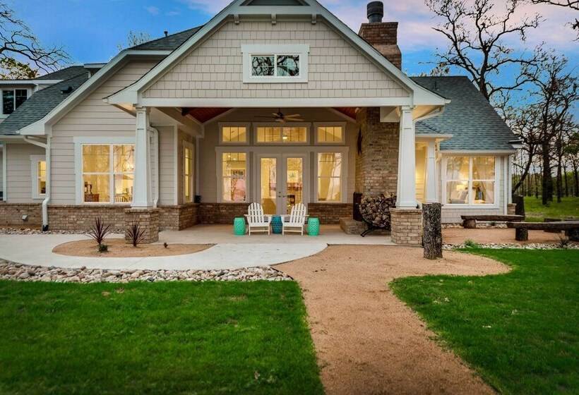 Waterfront Lake Tawakoni Home W/ Fire Pit!