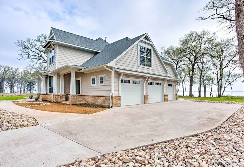 Waterfront Lake Tawakoni Home W/ Fire Pit!