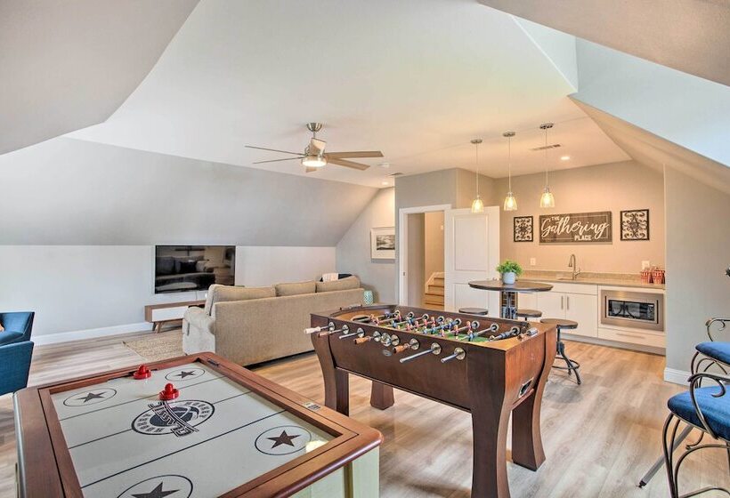 Waterfront Lake Tawakoni Home W/ Fire Pit!