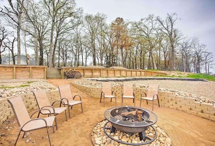 Waterfront Lake Tawakoni Home W/ Fire Pit!