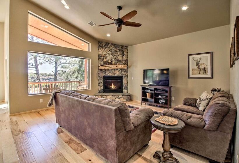 Waterfront Lakeside Home 1 Block To Boat Ramp